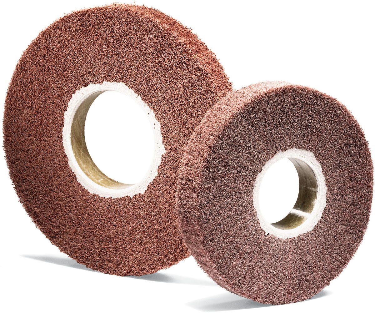 Круг щеточный некантованный United Abrasives SAIT 77332 (Диаметр 8", толщина цапфы 1" 3", зернистость очень мелкая, макс. 3200 об/мин)