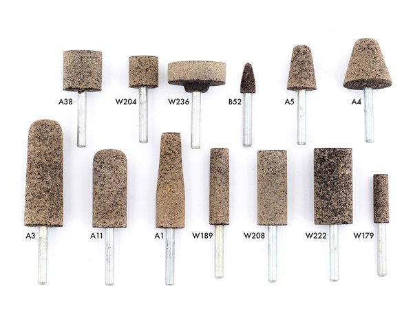 United Abrasives SAIT 27413 A36Q Связанные абразивные головки формы «W»: для среднего и тяжелого съема материала (длина 2″, диаметр 1″, диаметр хвостовика 1/4″, тип W222, макс. обороты 15900 об/мин)